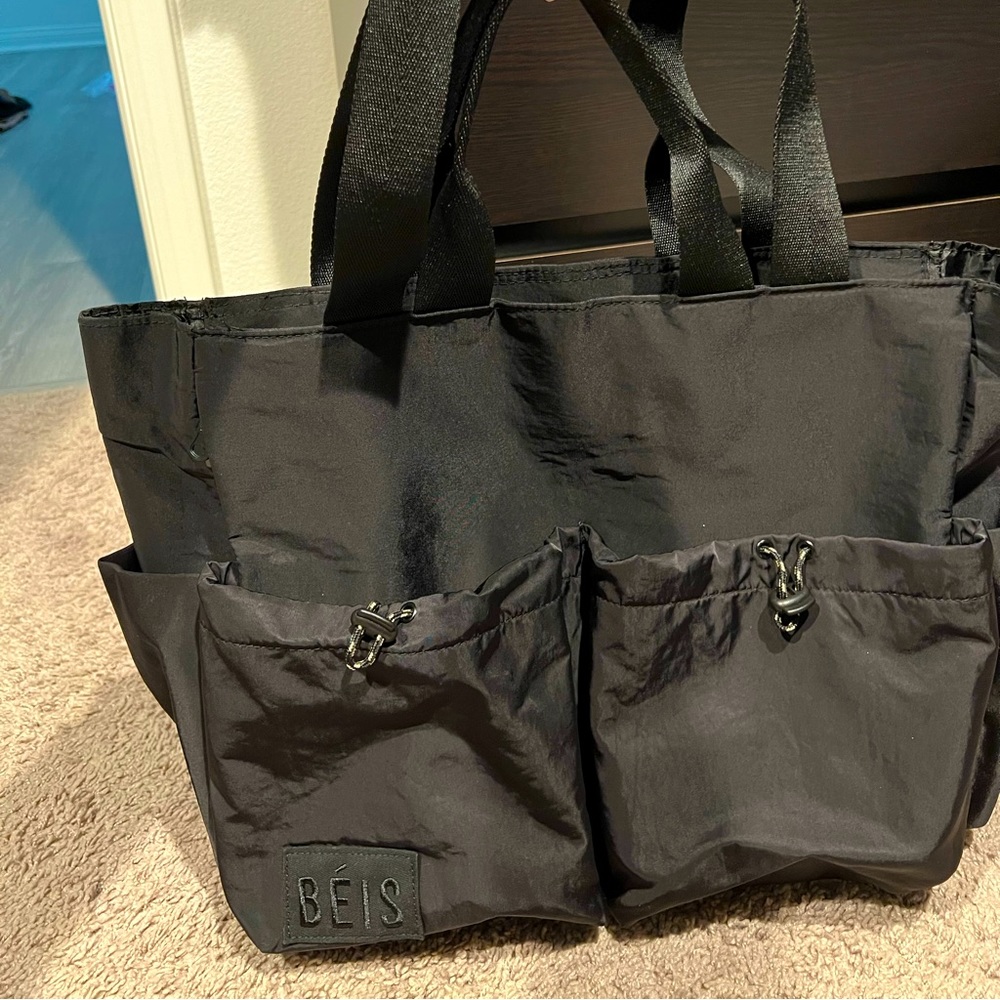 Beis sport carryall